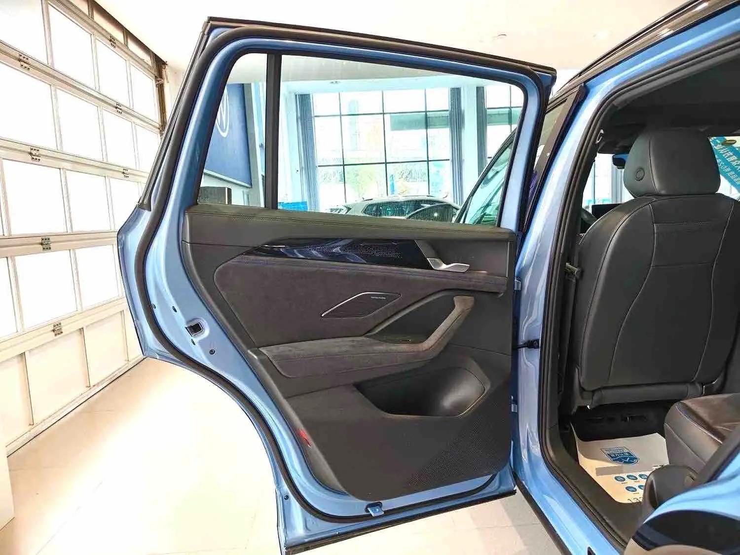 Volkswagen 2024 Tiguan L PRO 2.0TSI 380TSI Four-wheel Drive R-Line Smart Edition Automatic Gear 8
