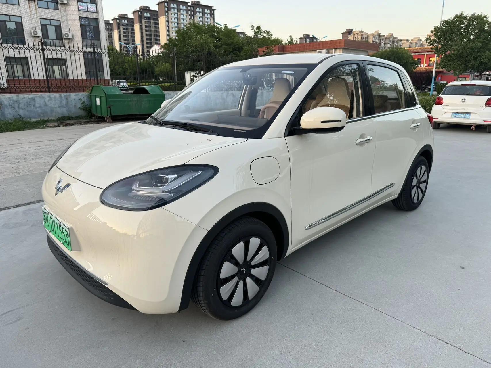 WuLing Plantronics 2024 333km LingBox Connected