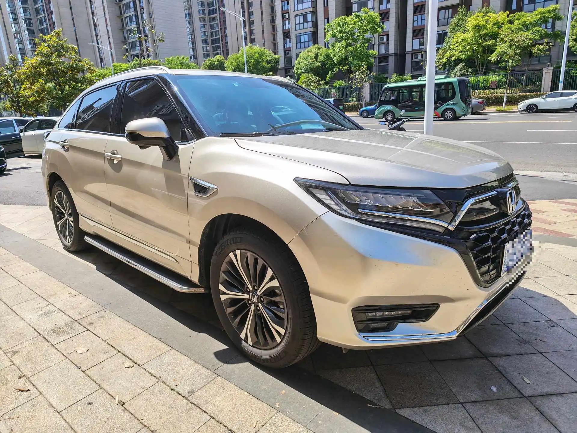 Honda UR-V 2020 370TURBO 4WD Premium Edition 2