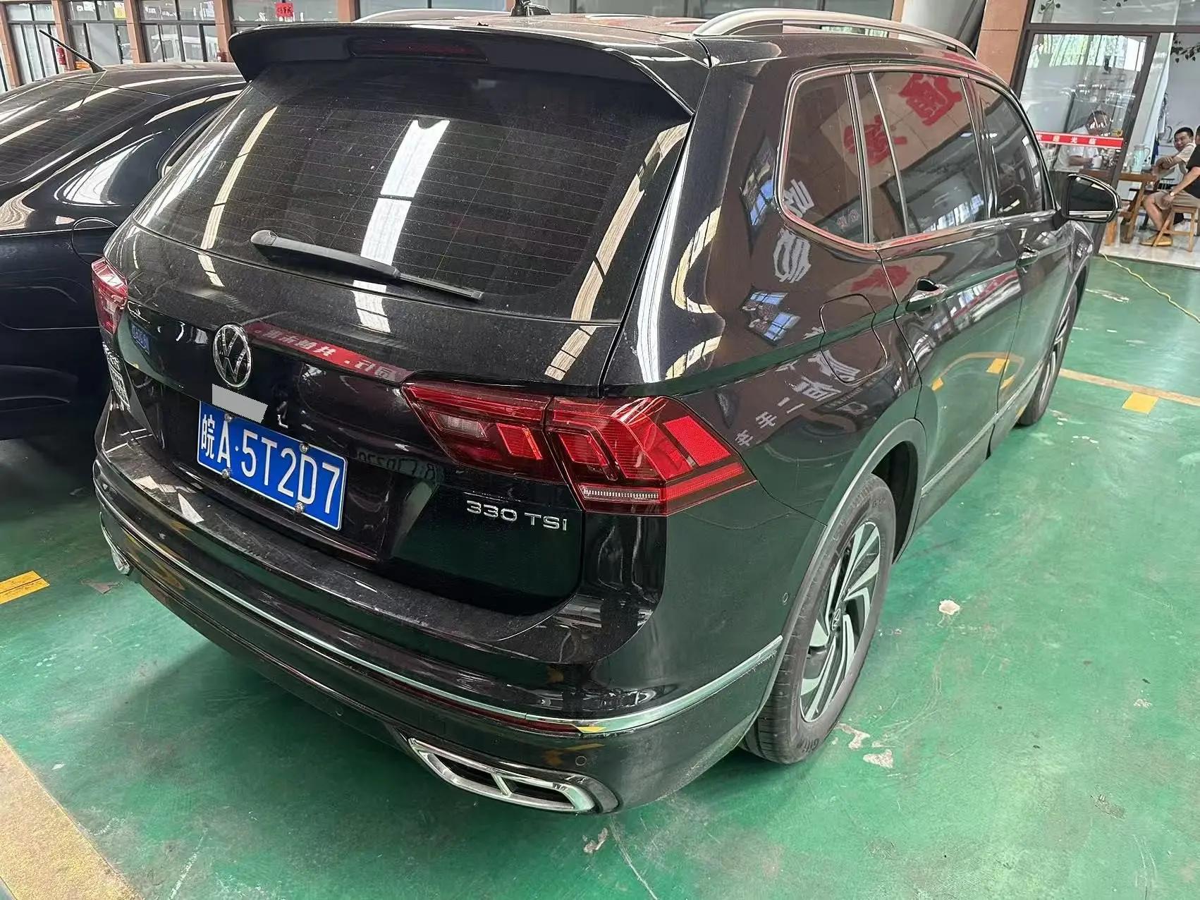 Volkswagen 2024 Tiguan L R-Line 2.0TSI 330TSI Two-Drive R-Line Overdrive Automatic Gear 7