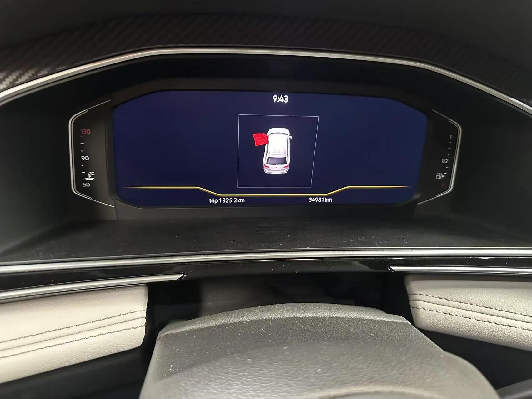 Volkswagen 2024 Tiguan L R-Line 2.0TSI 330TSI Two-Drive R-Line Overdrive Automatic Gear 8
