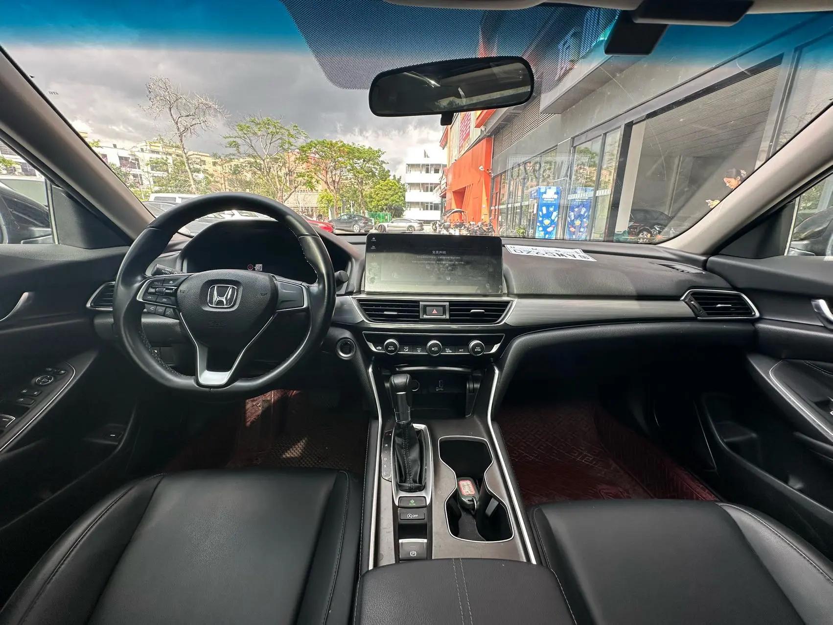 Accord 2022 260TURBO Deluxe Edition 5