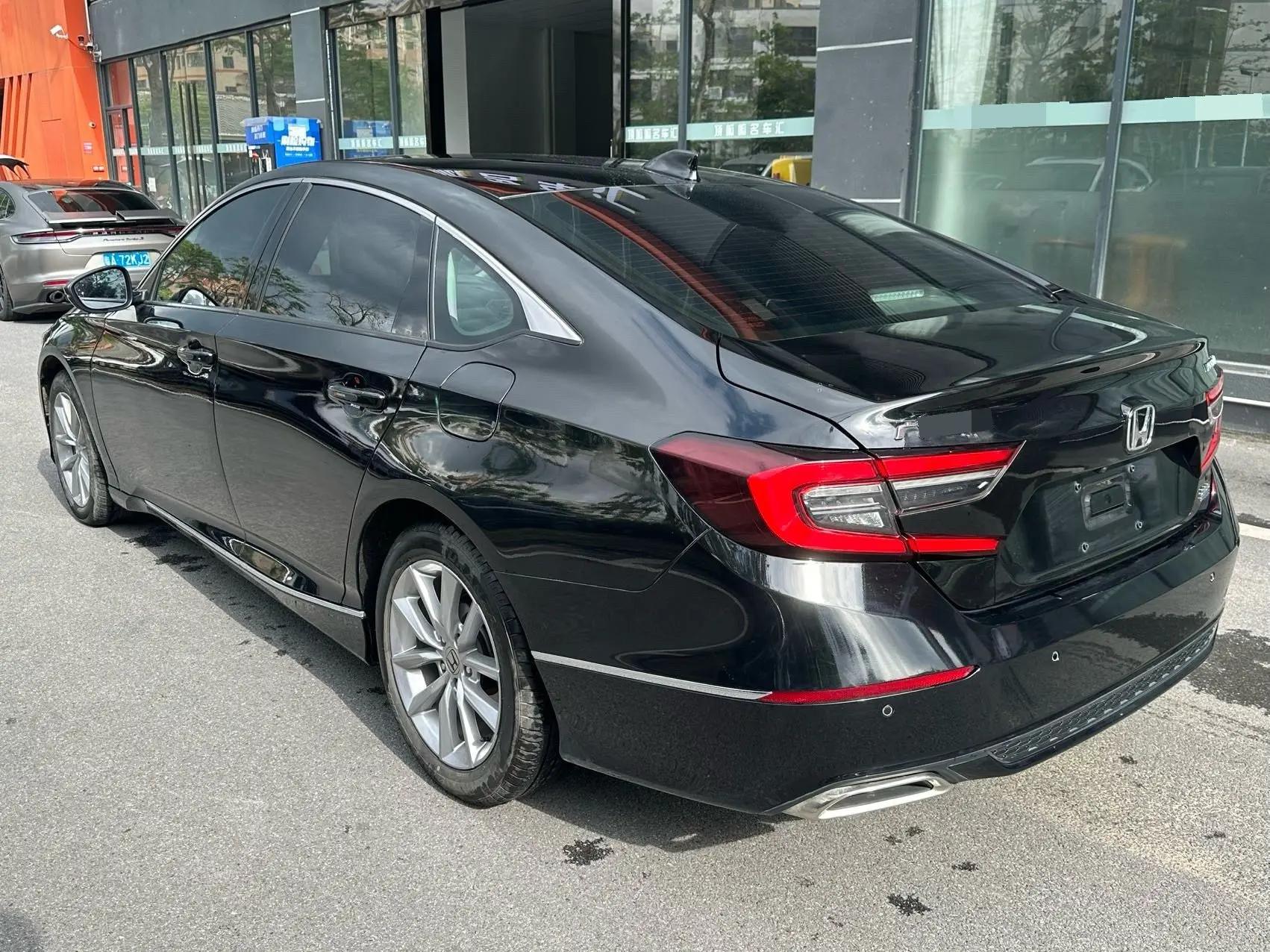 Accord 2022 260TURBO Deluxe Edition 7