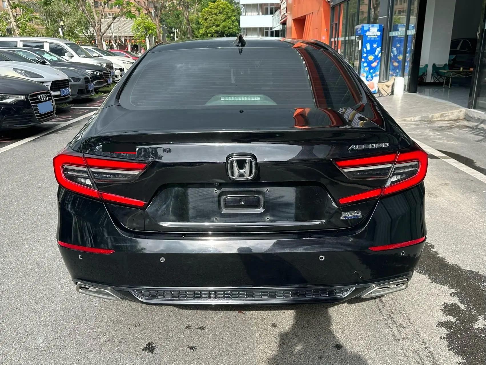 Accord 2022 260TURBO Deluxe Edition 8