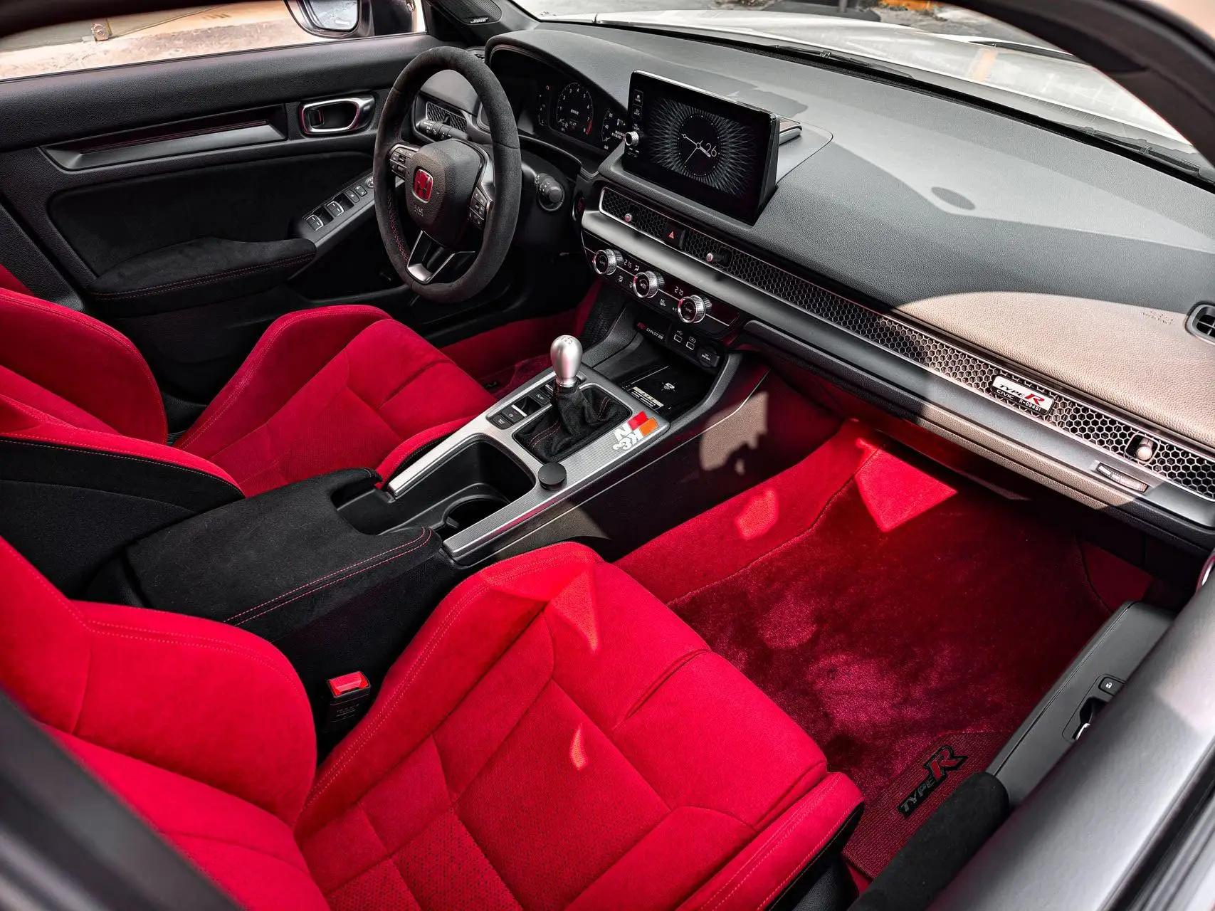 Honda Civic (Imported) 2023 Civic Type R 2.0T 420TURBO Manual Gear 10