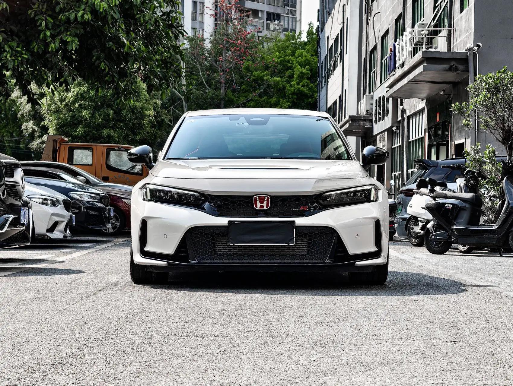 Honda Civic (Imported) 2023 Civic Type R 2.0T 420TURBO Manual Gear 2
