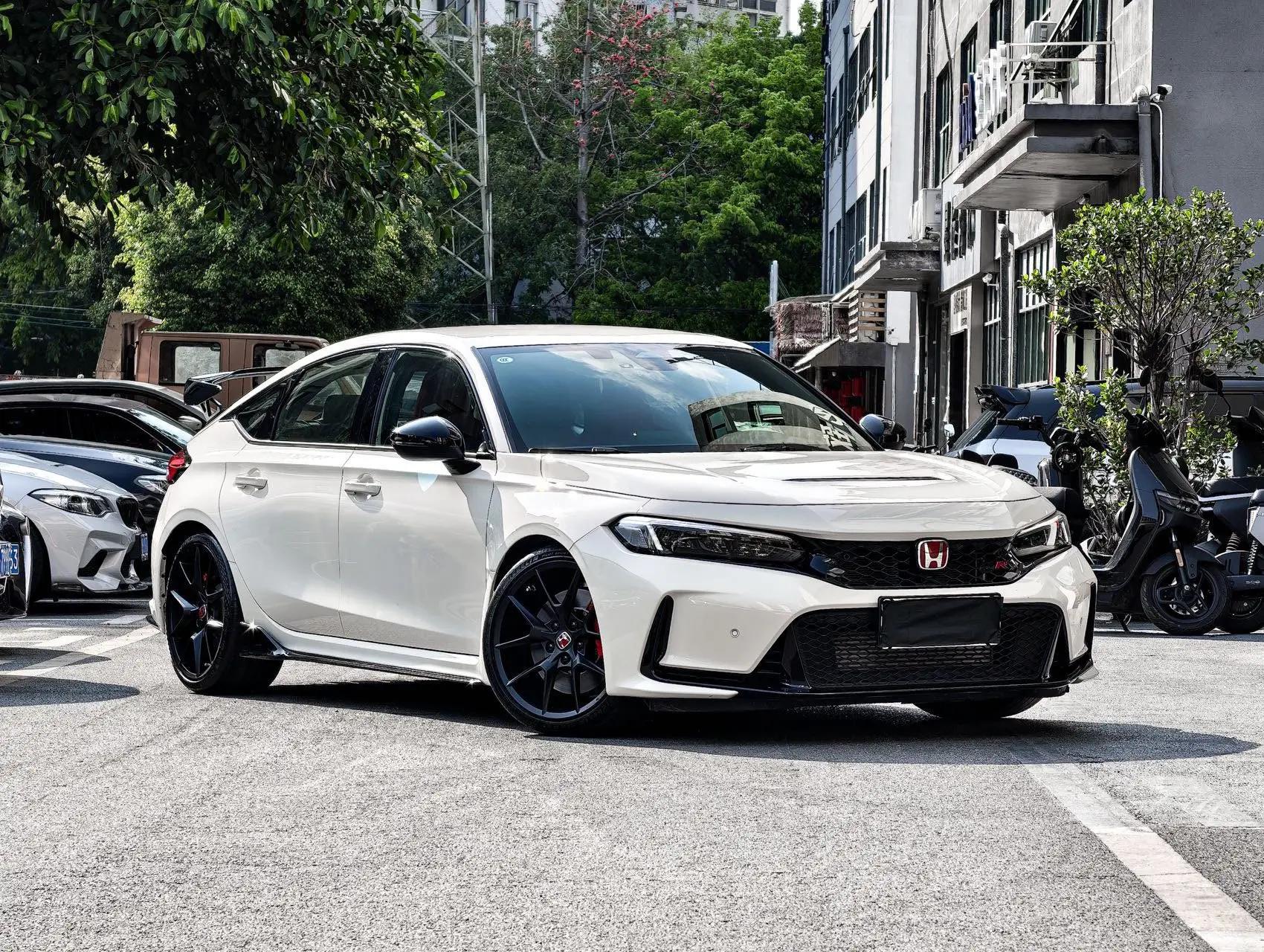 Honda Civic (Imported) 2023 Civic Type R 2.0T 420TURBO Manual Gear 3