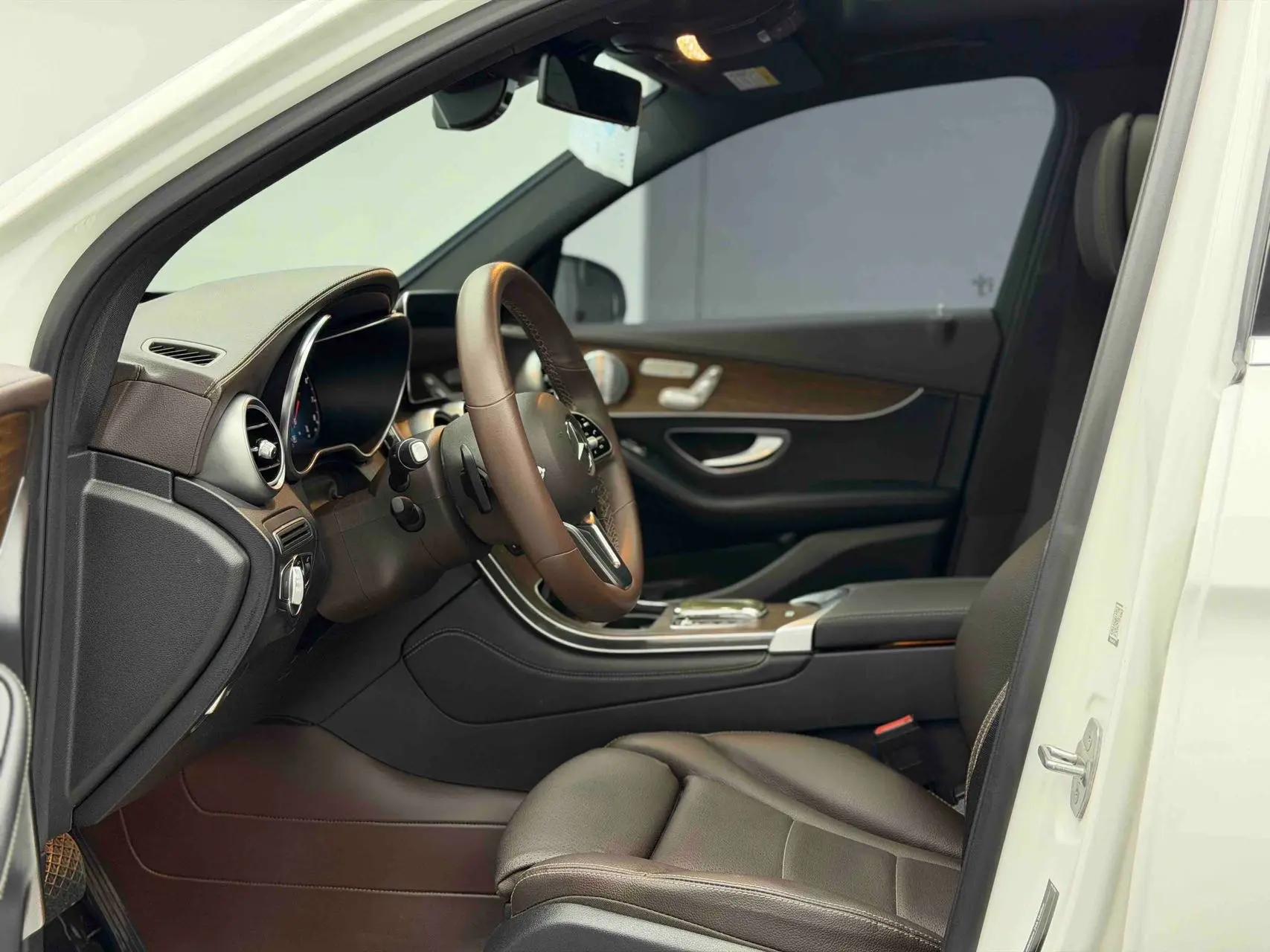 Mercedes Benz GLC 2021 GLC 300 L 4MATIC Dynamic 3