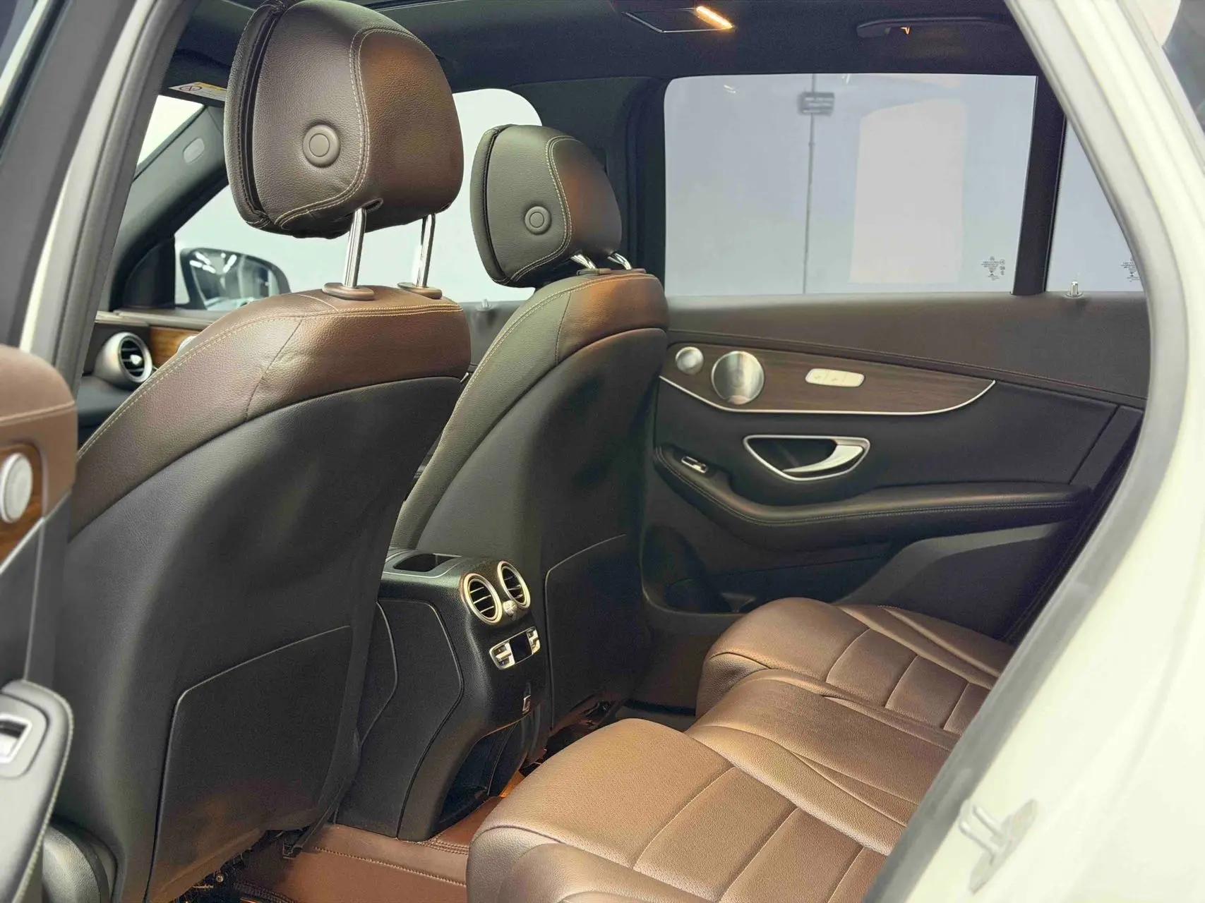 Mercedes Benz GLC 2021 GLC 300 L 4MATIC Dynamic 4