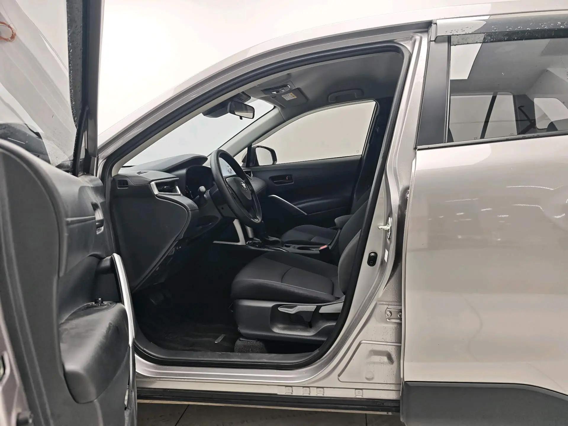 Toyota 2023 Corolla Cross 2.0 CVT Pioneer Edition Automatic 4