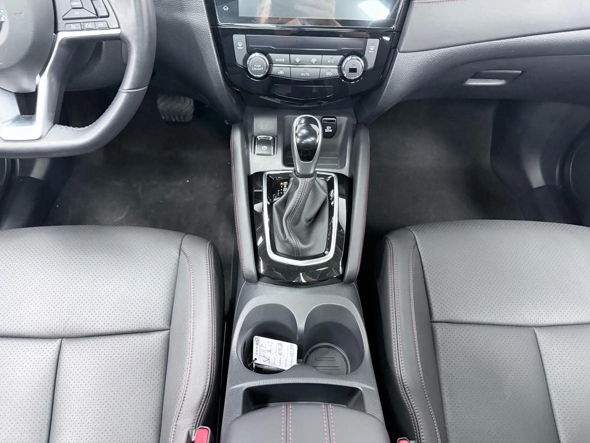 Qashqai 2022 2.0L CVT XV Premium Luxury Edition 14