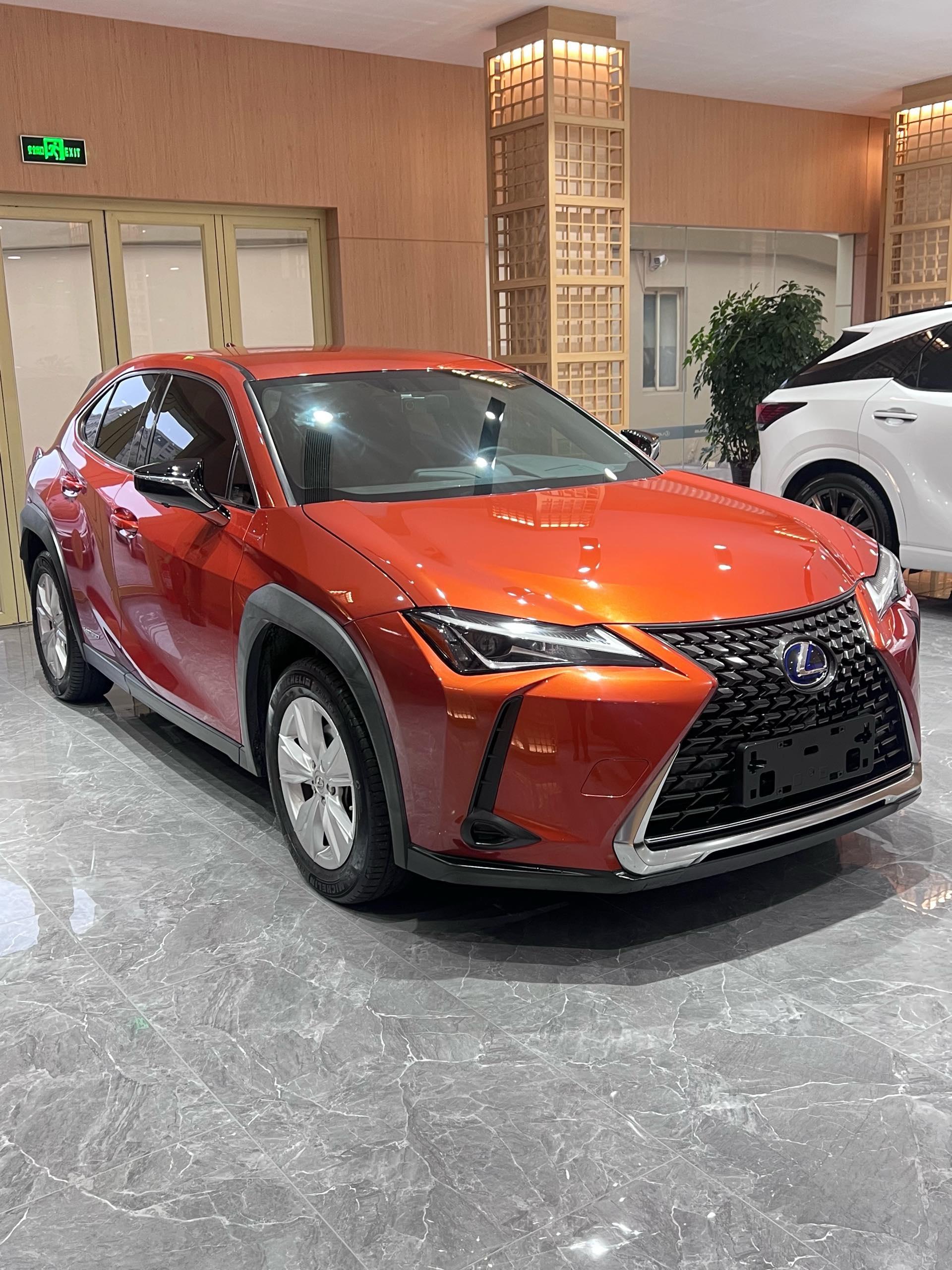 Lexus UX 2020 260h Probe Cool Edition 3