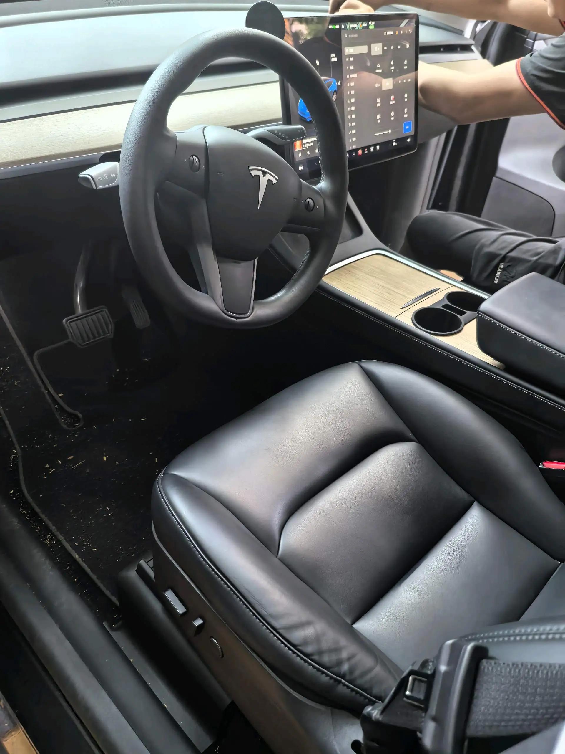 Model Y 2022 rear-wheel drive version 4