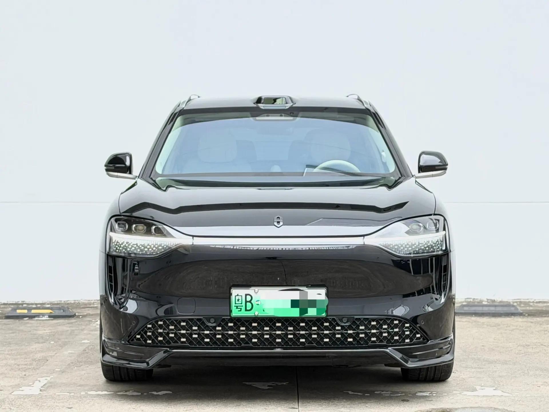 AITO 2025 Model AITO M9 Range-Extended Ultra Version 52kWh 6-Seater Automatic 2