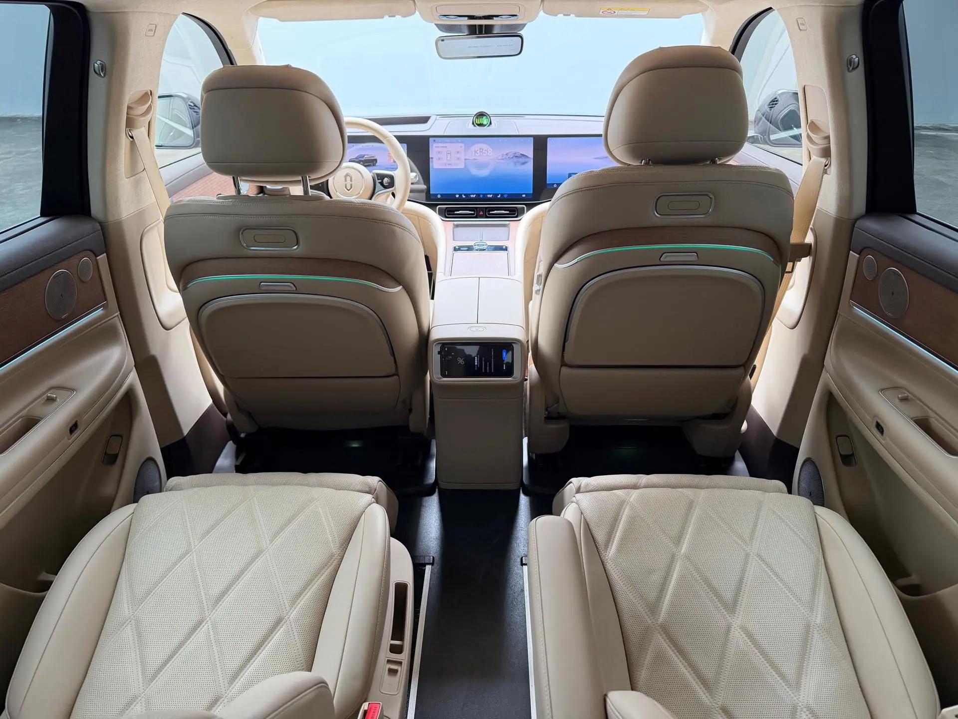AITO 2025 Model AITO M9 Range-Extended Ultra Version 52kWh 6-Seater Automatic 6