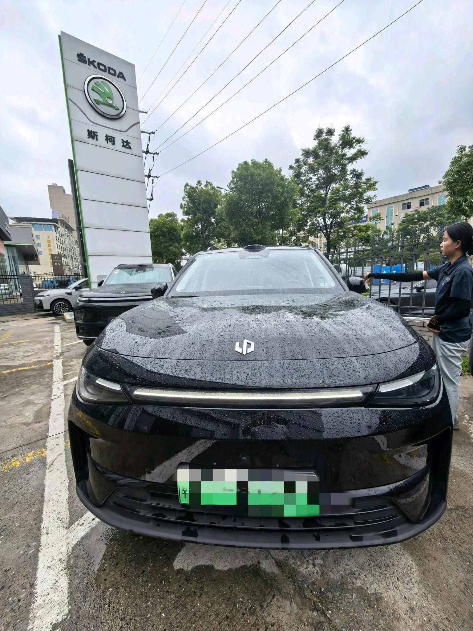 Leapmotor 2026 C 16 280 Laser Radar Zhizun Edition 6-seat Automatic Gear 2