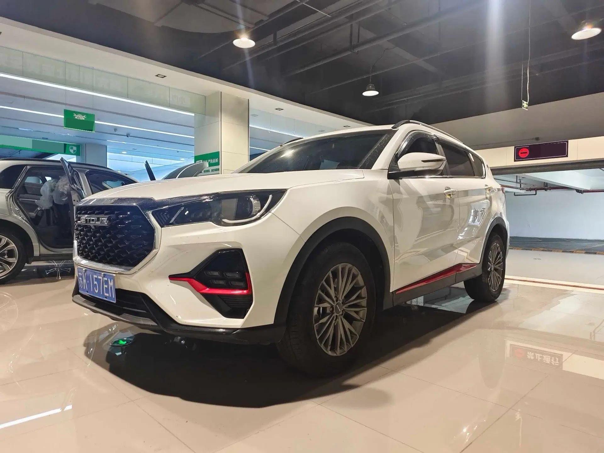 Открыть галерею: Jetour X70 2023 1.5T DCT Exceed PRO Edition 7