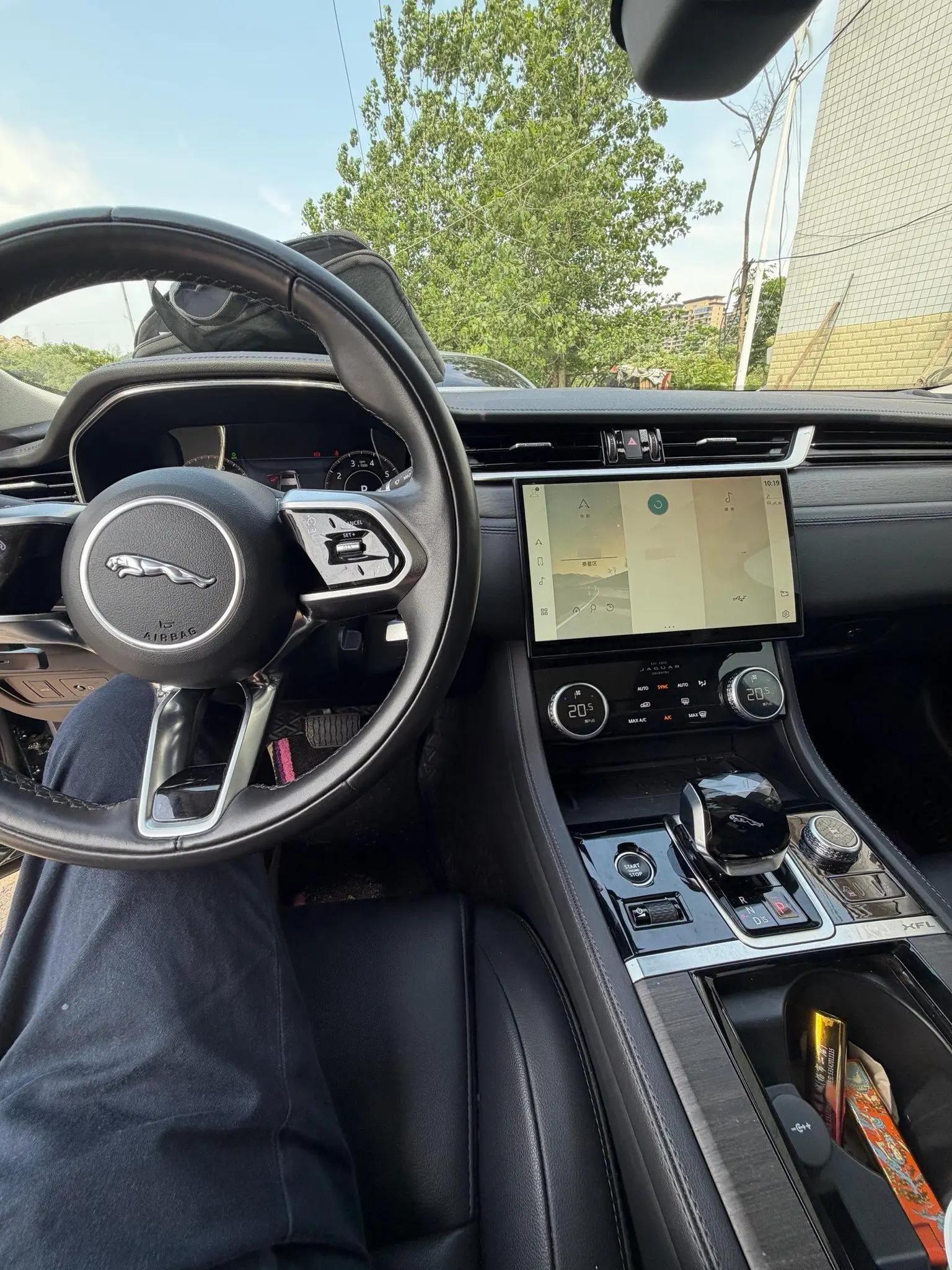 Jaguar XFL 2020 XFL 2.0T P 10000.00g Drive Elite Edition 4