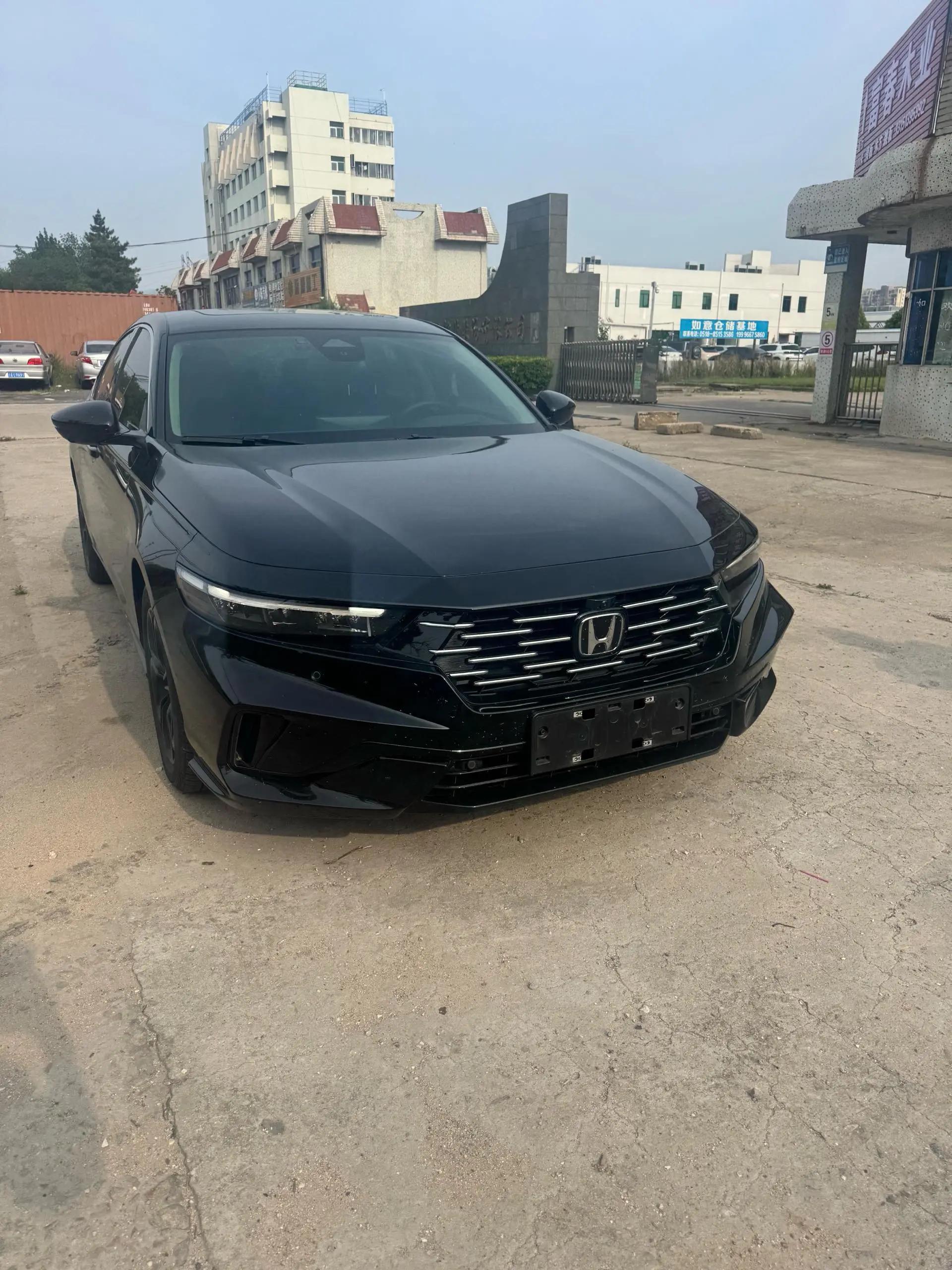 Honda 2025 11th Generation Accord 1.5T Stepless 260TURBO Sports Series Deluxe Automatic Gear 3
