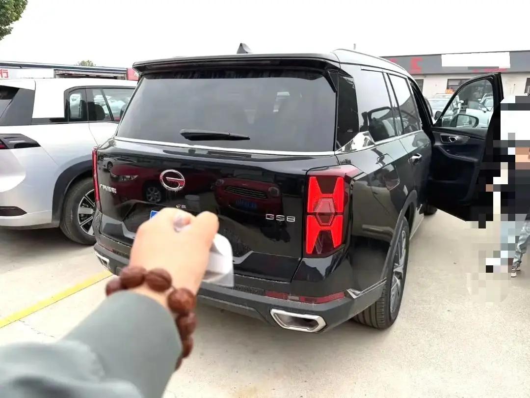 GAC Trumpchi 2025 GS8 2.0T GDI Flagship Series, Two-Wheel Drive Luxury 5-Seater, Automatic Transmission 3