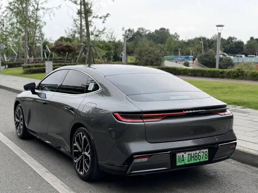 Geely Galaxy 2025 Model E8 700km Long-Range Intelligent Driving Version Automatic 6