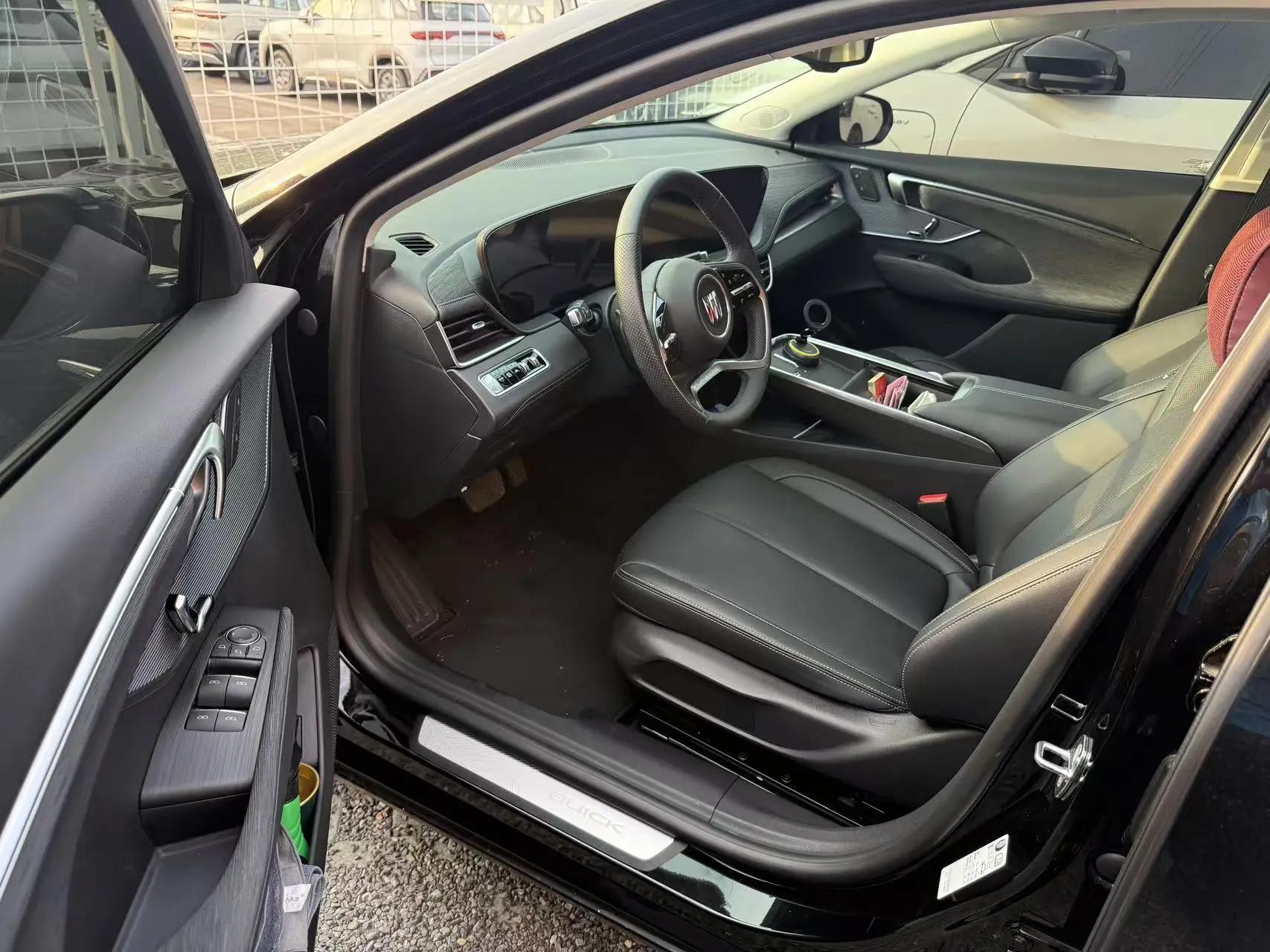 Buick 2025 LaCrosse 2.0T 28T Platinum Edition Automatic 3