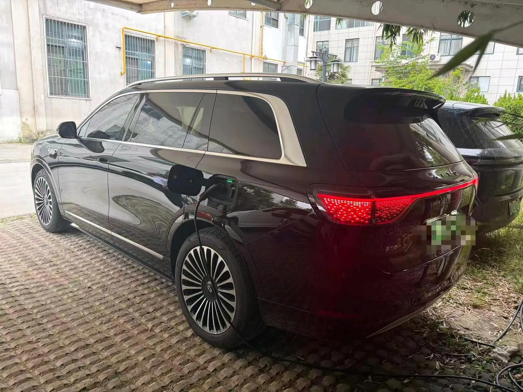 AITO 2025 Model AITO M9 Range-Extended Ultra Version 52kWh 6-Seater Automatic 2