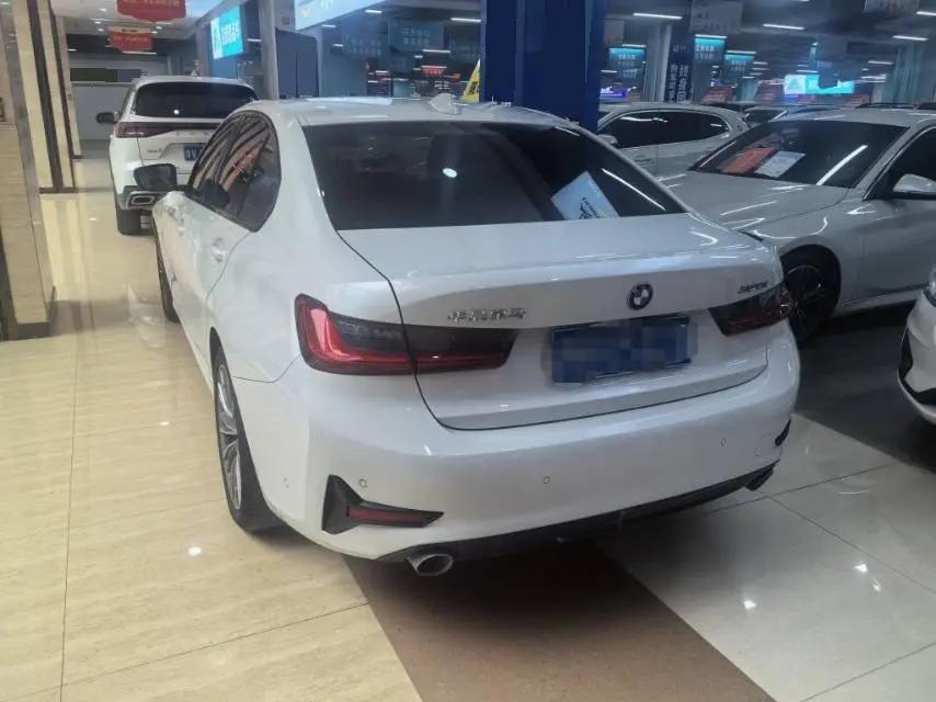 BMW 3 Series 2020 320i Sports Suit 3