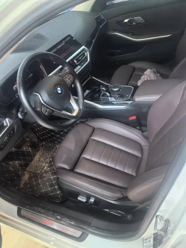 BMW 3 Series 2020 320i Sports Suit 4