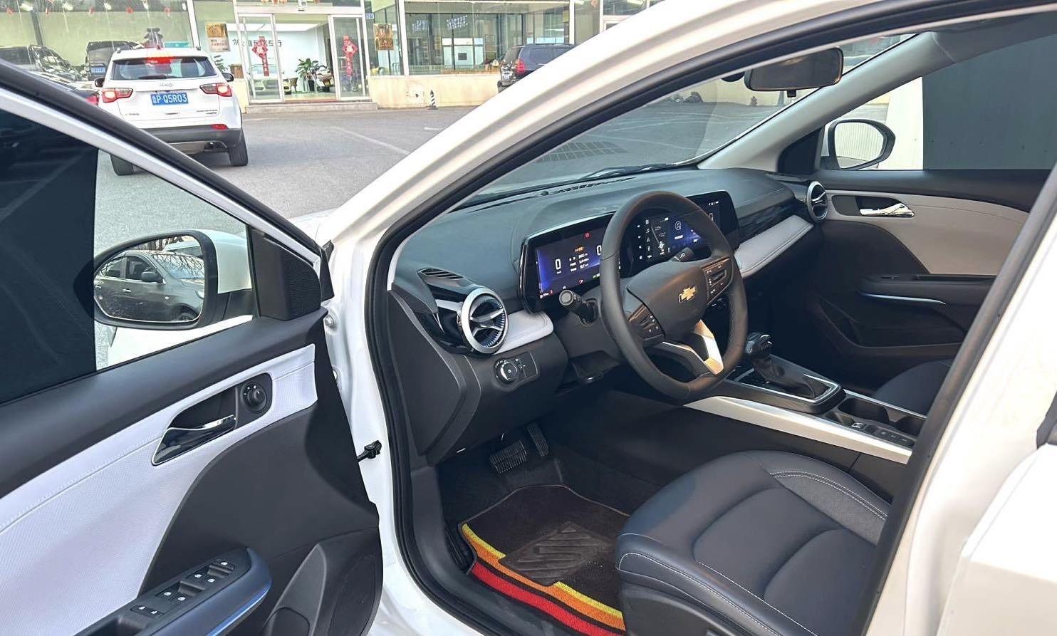 Cruze 2023 1.5L Dual Clutch Pleasant Edition 3