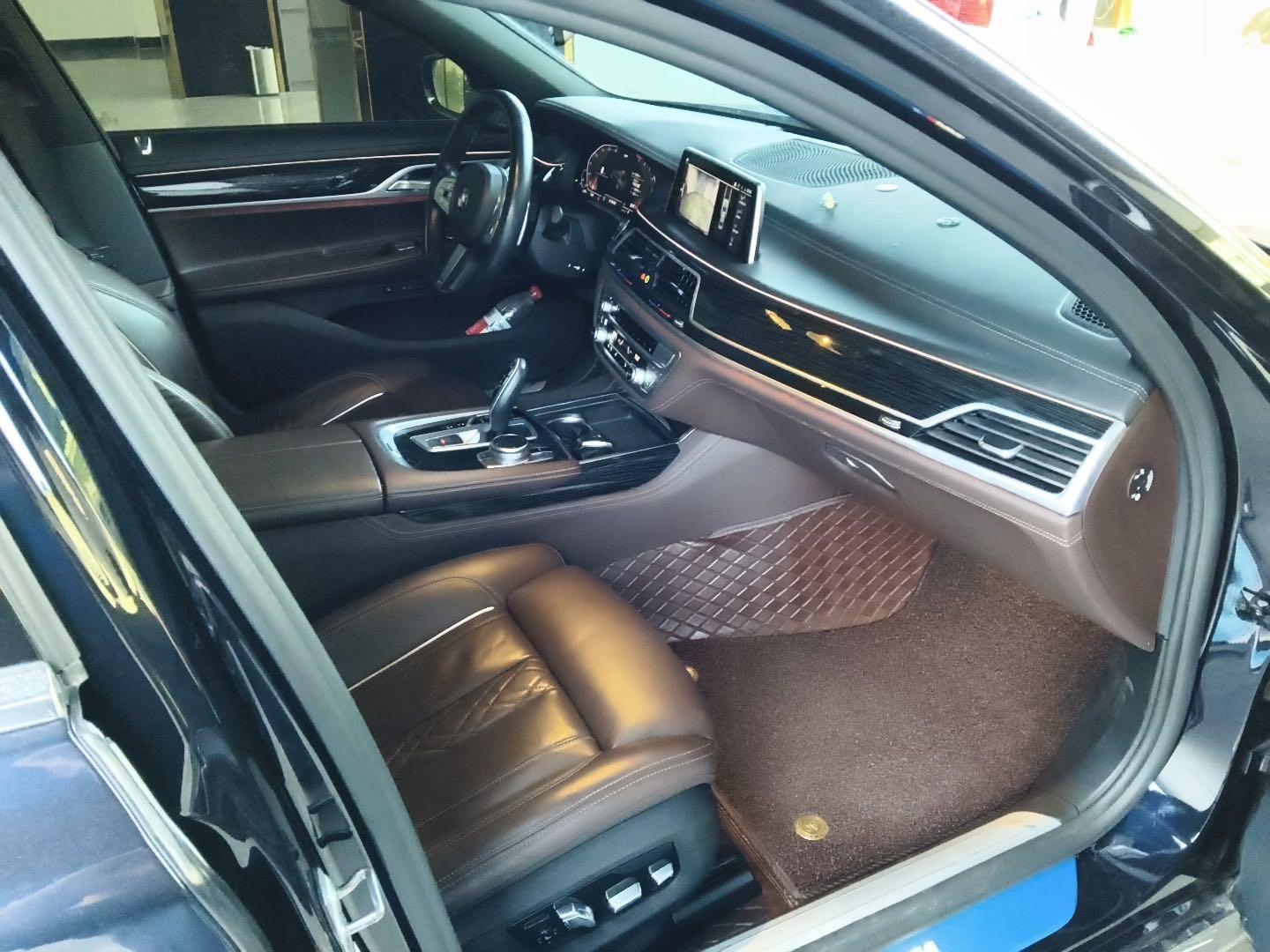 BMW 7 Series 2021 730Li M Sports Suit 5