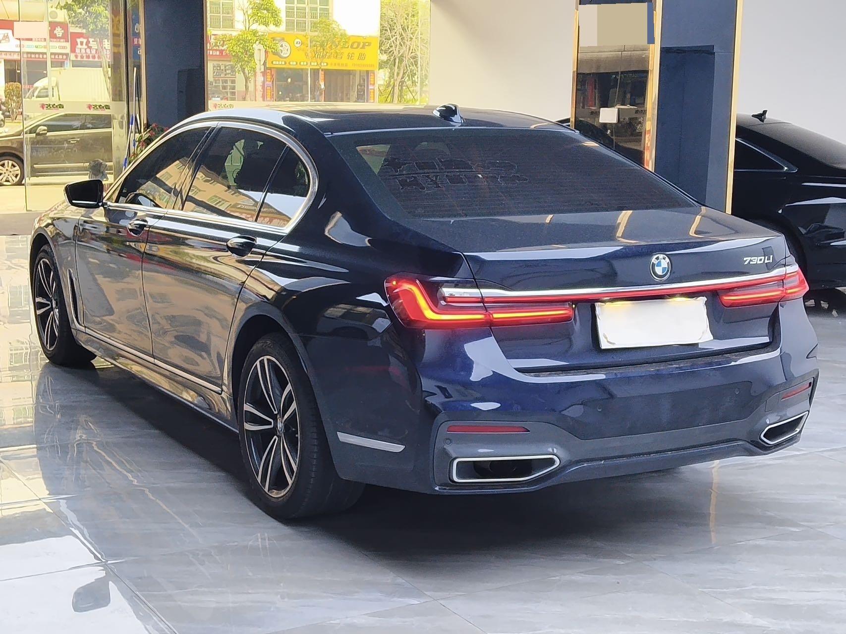 BMW 7 Series 2021 730Li M Sports Suit 7