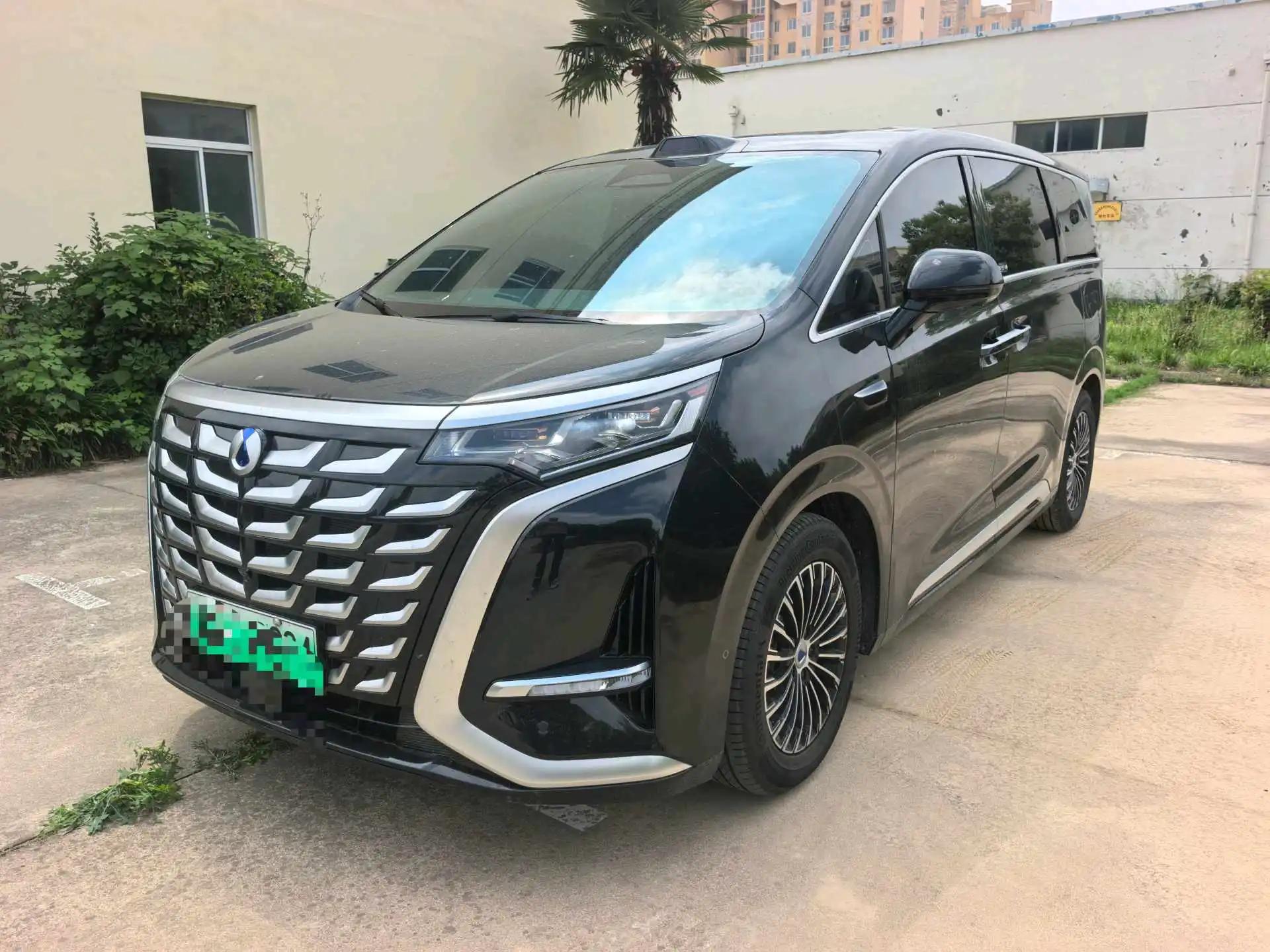 Denza 2025 Denza D9 DM-i 1.5T stepless intelligent driving version 1020 four-wheel drive exclusive automatic transmission