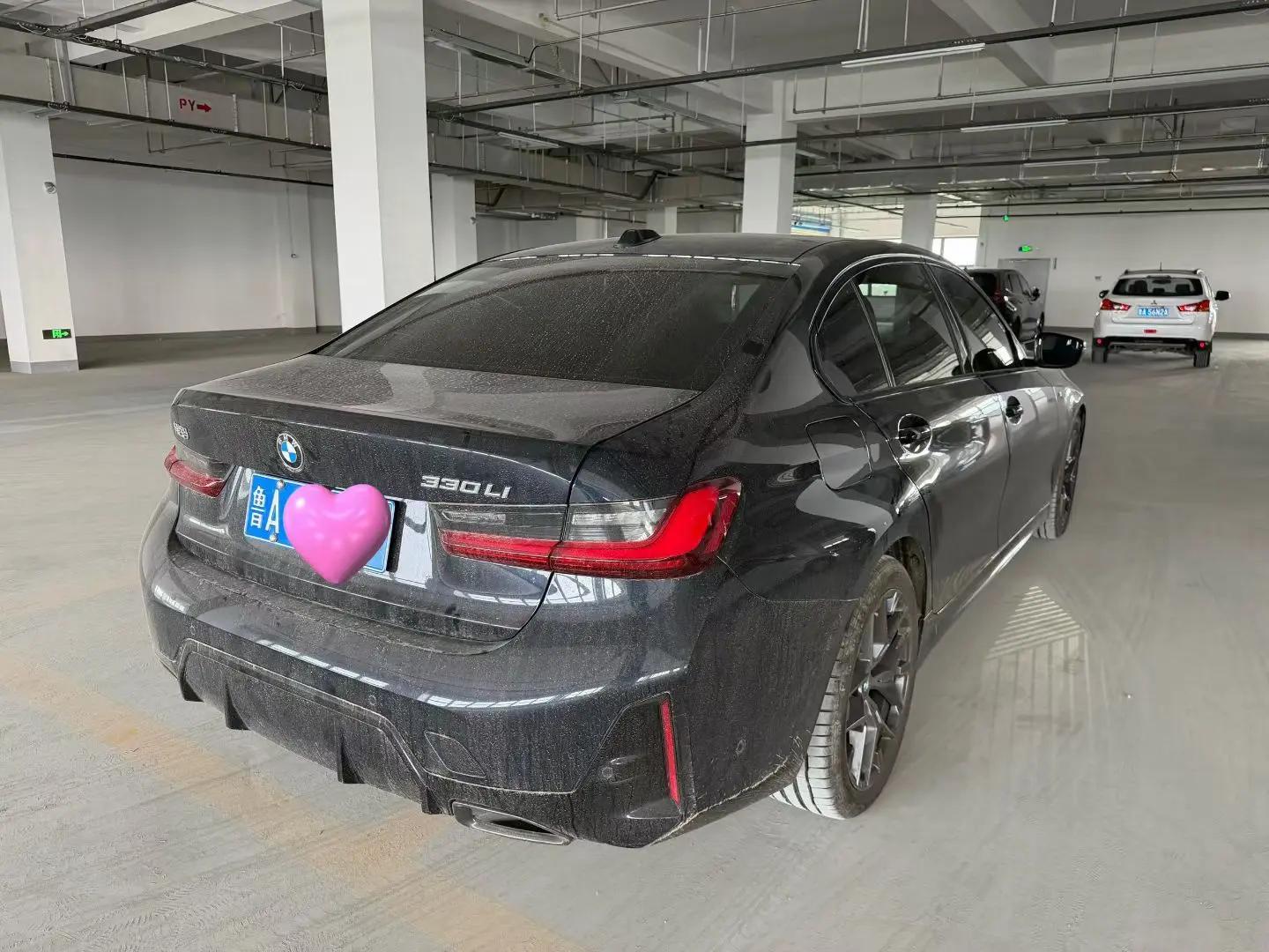 BMW 3 Series 2025 Model 330Li 2.0T M Sport Night Edition Automatic 9