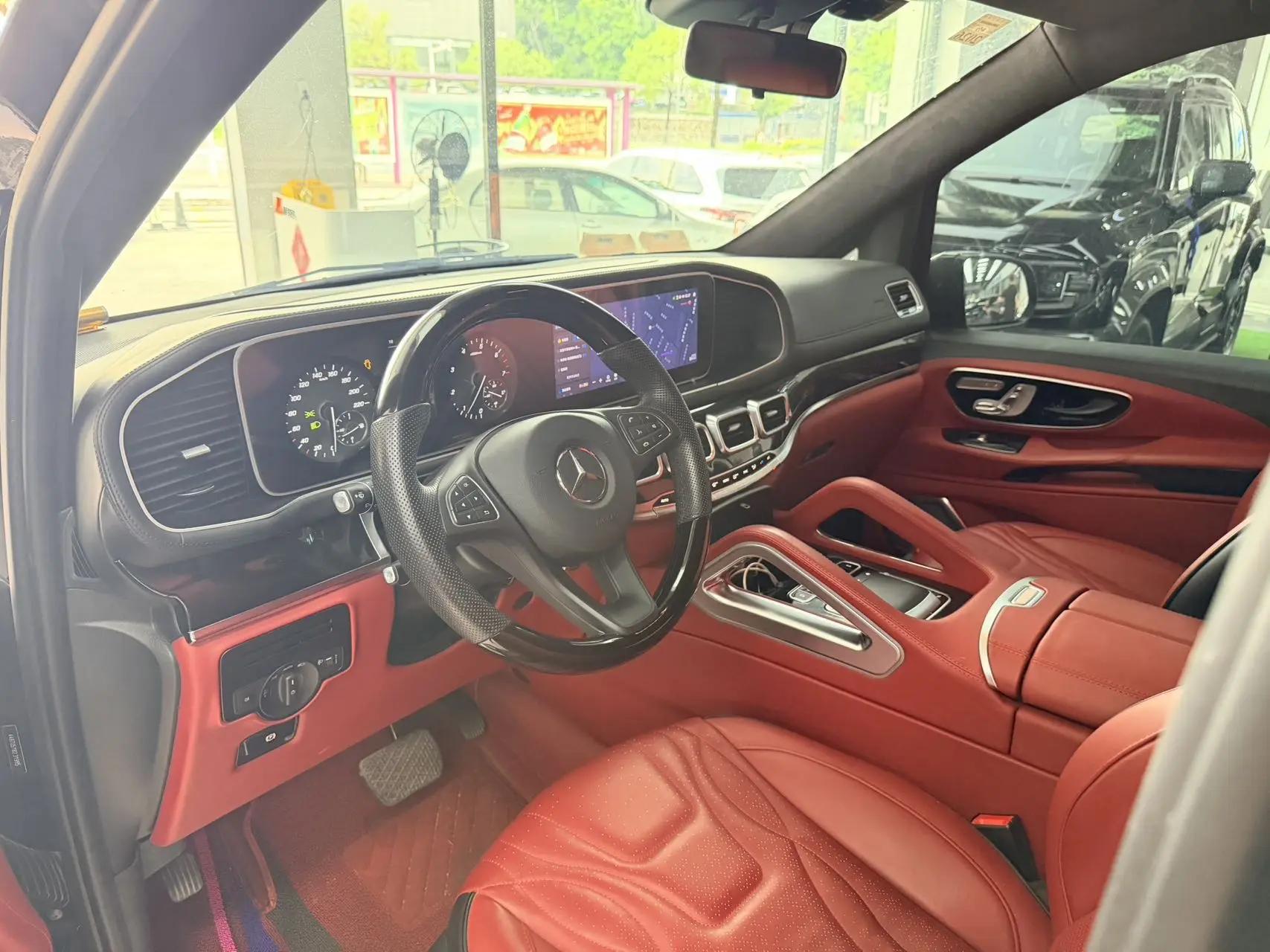 Mercedes Benz 2023 V-Class 2.0T Elite 7-Seater Automatic 2