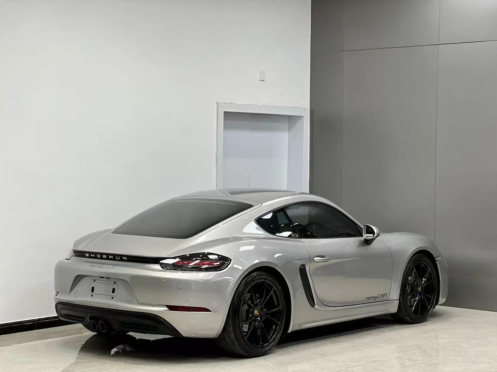 Porsche 718 2020 Cayman 2.0T 4