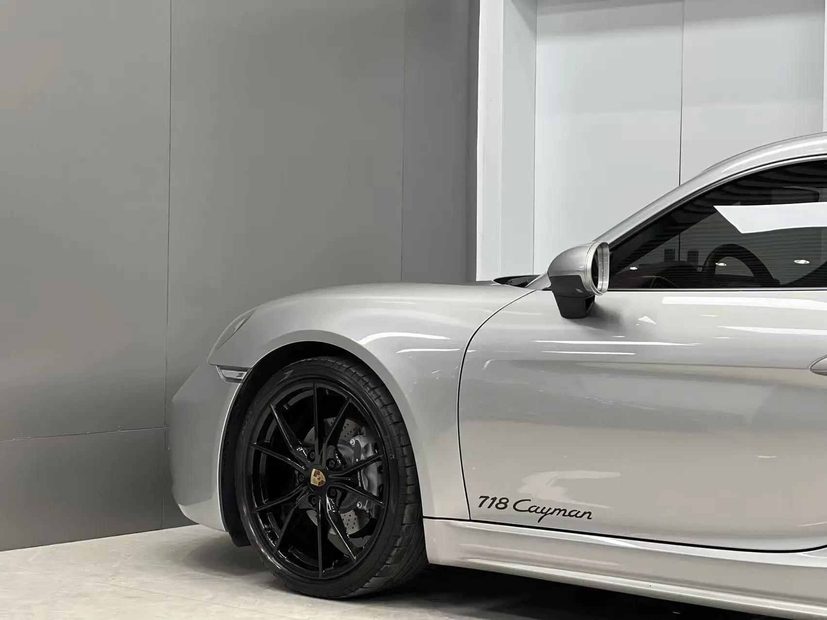 Porsche 718 2020 Cayman 2.0T 8