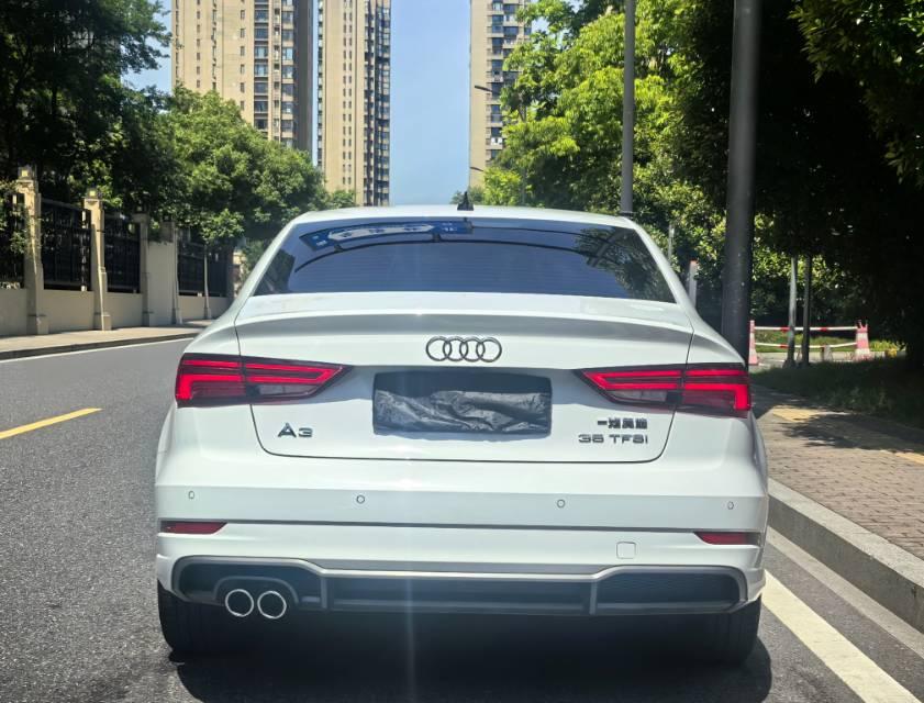 Audi A3 2020 Limousine 35 TFSI Sports Country V 6