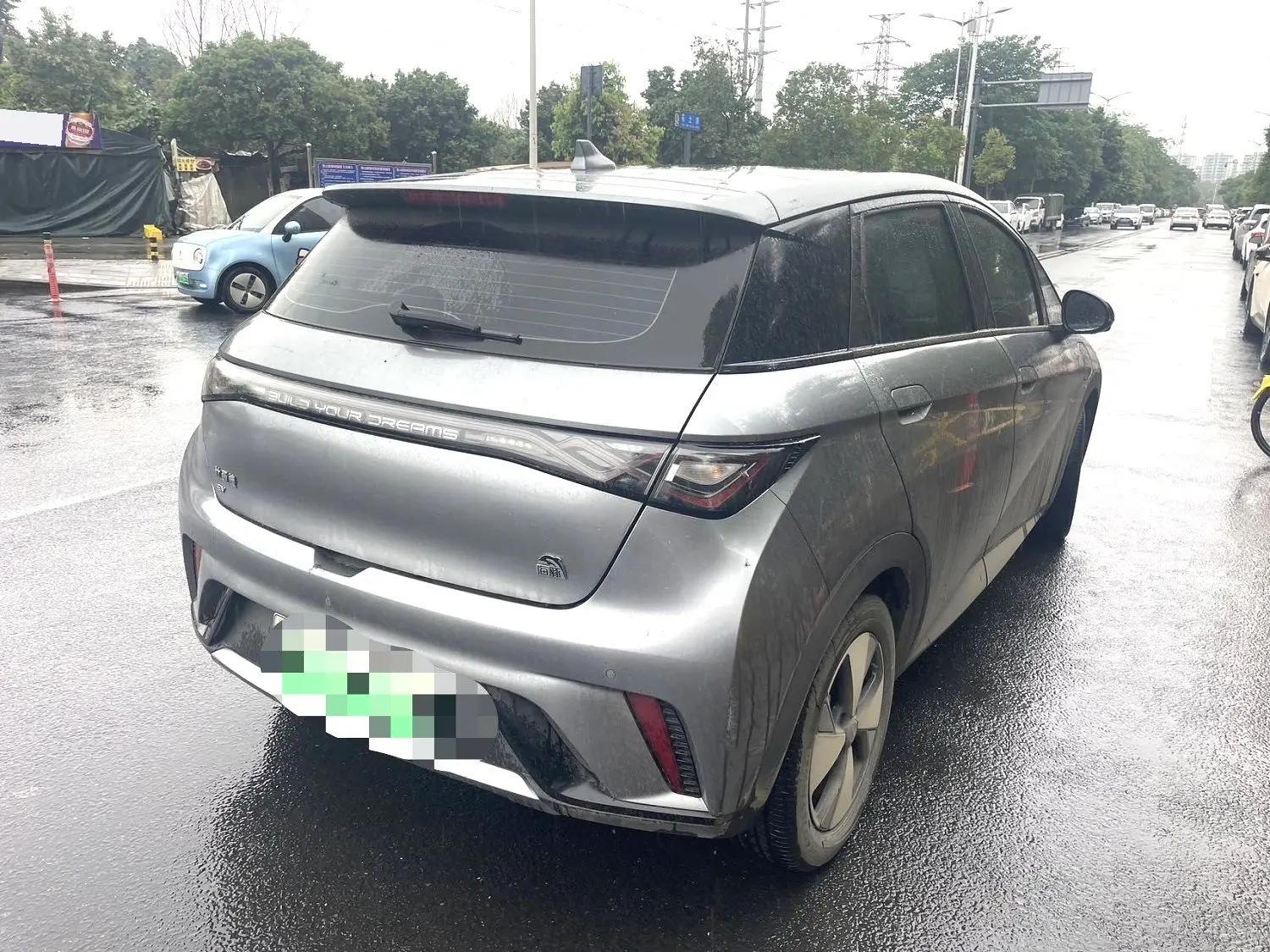 BYD 2023 Dolphin 420km Fashion Edition Automatic 5