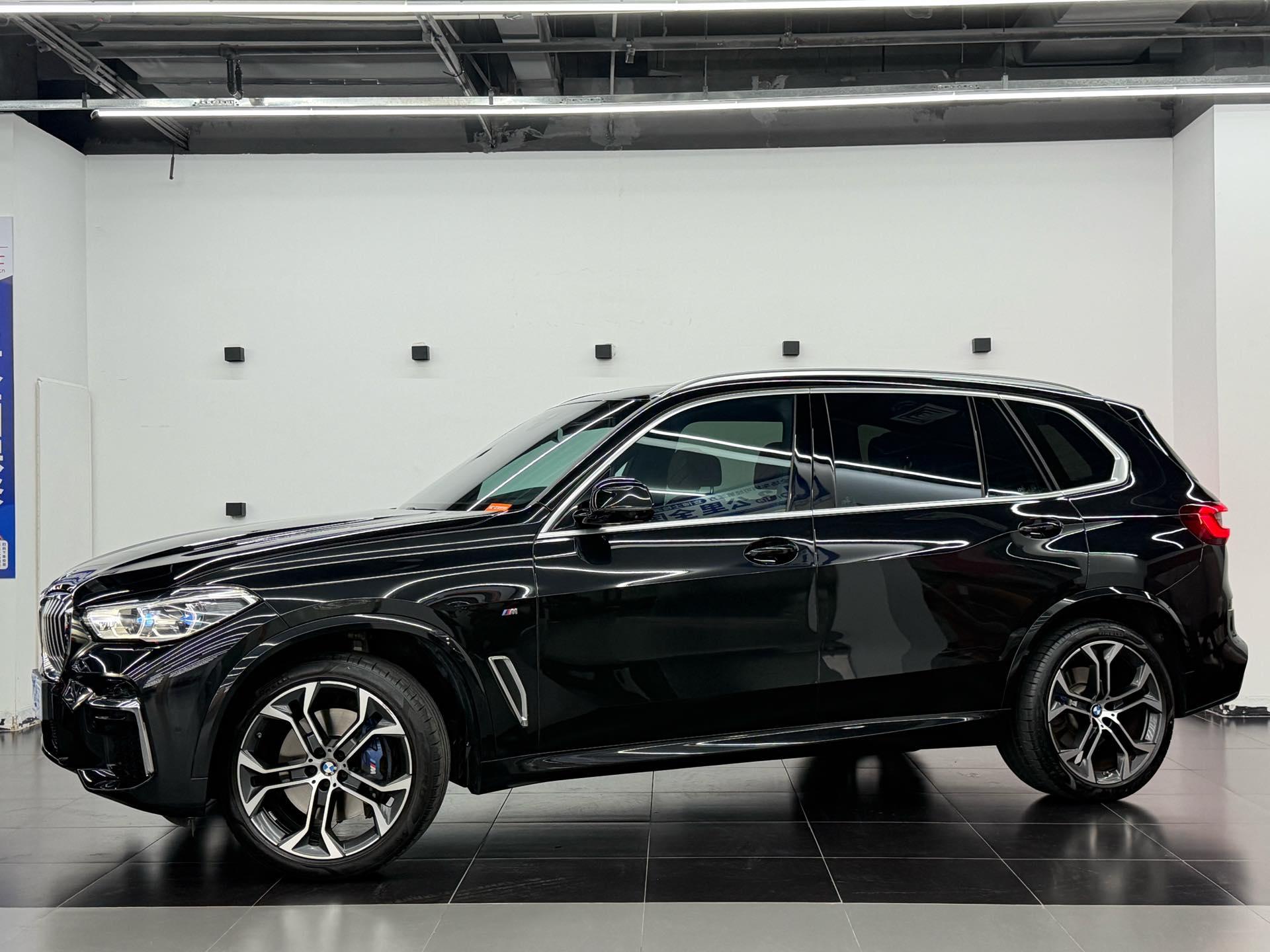 BMW X5 2022 model change xDrive 40Li M sports package