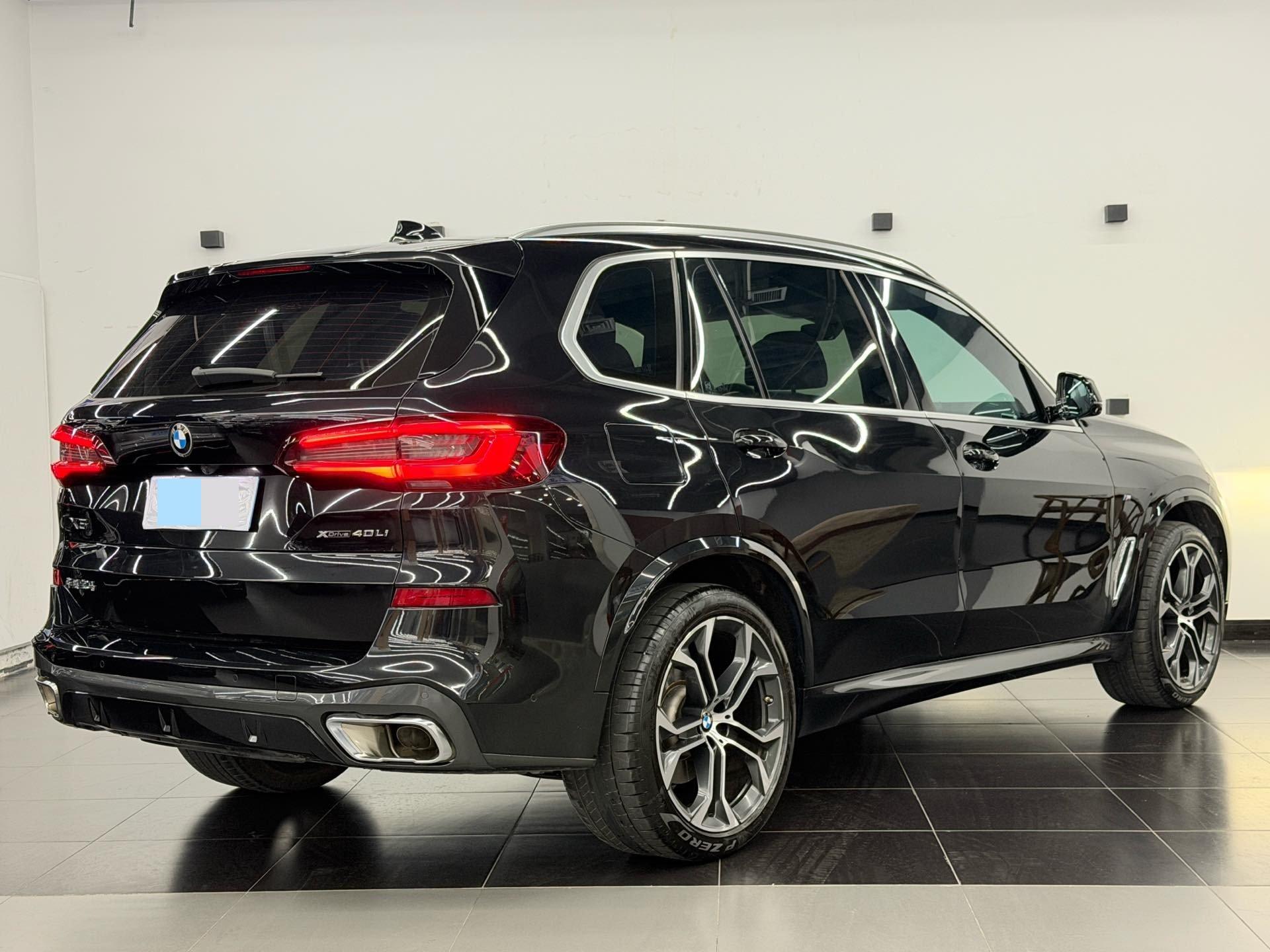 BMW X5 2022 model change xDrive 40Li M sports package 12