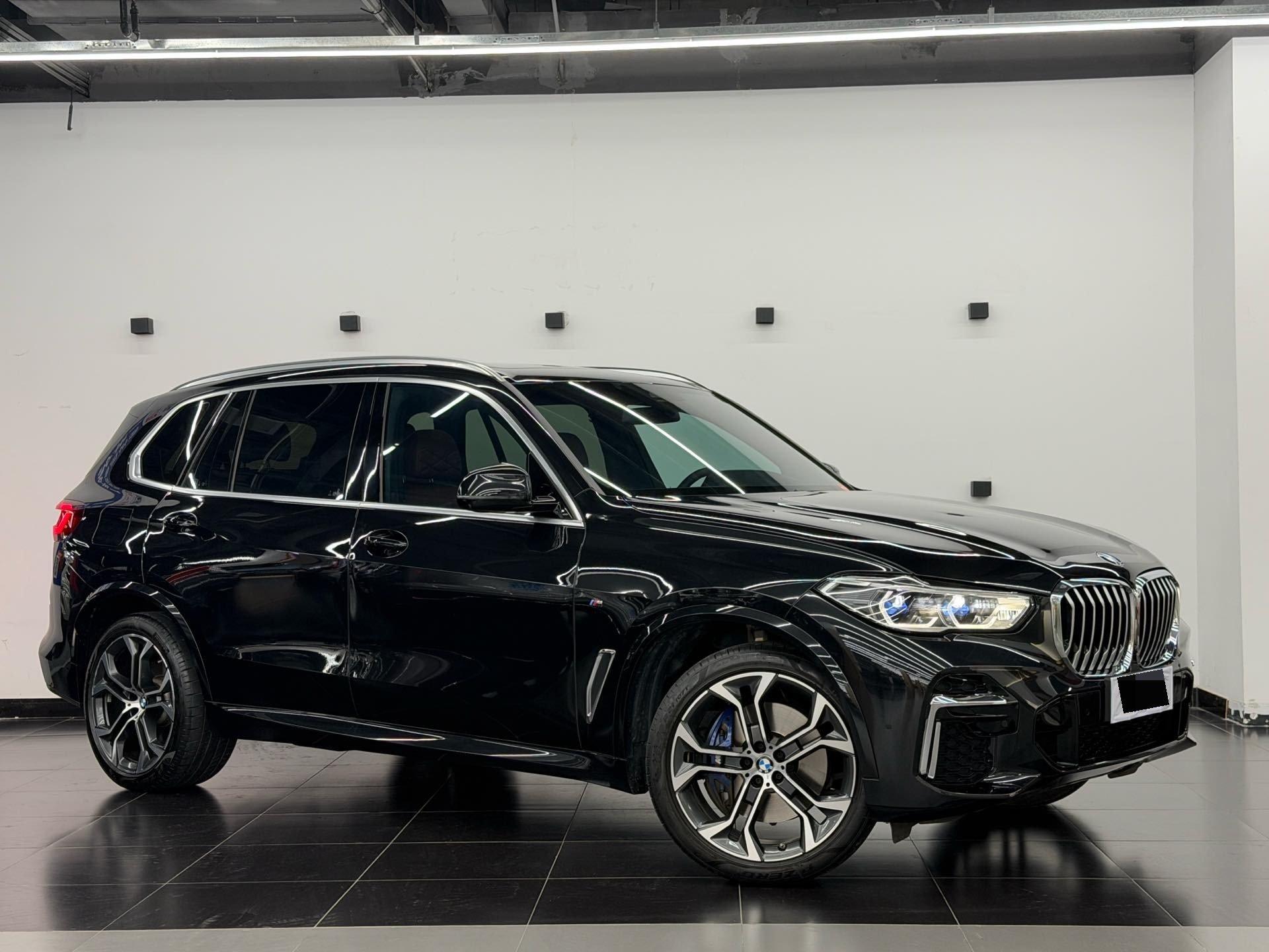 BMW X5 2022 model change xDrive 40Li M sports package 3