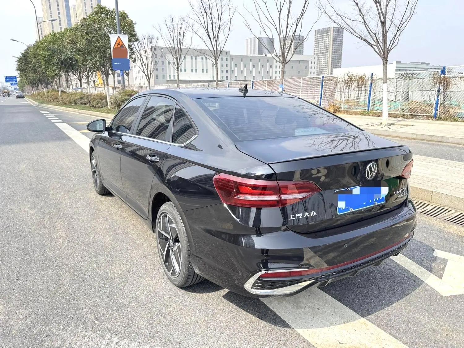 Lavida 2023 280TSI DSG Star Full Edition 7