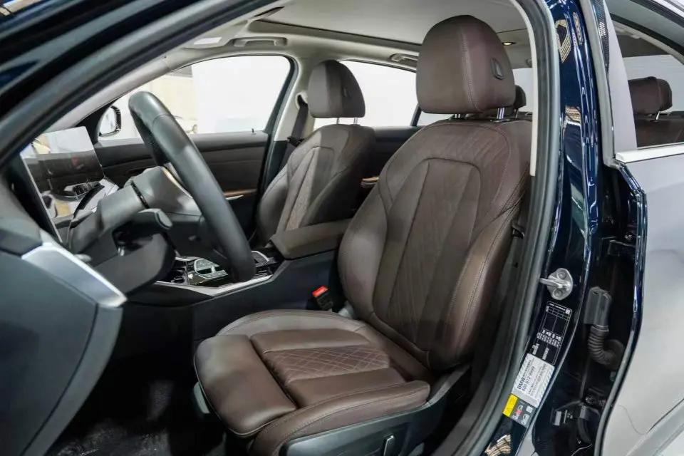 BMW 2024 i3 eDrive 35 L Automatic 3