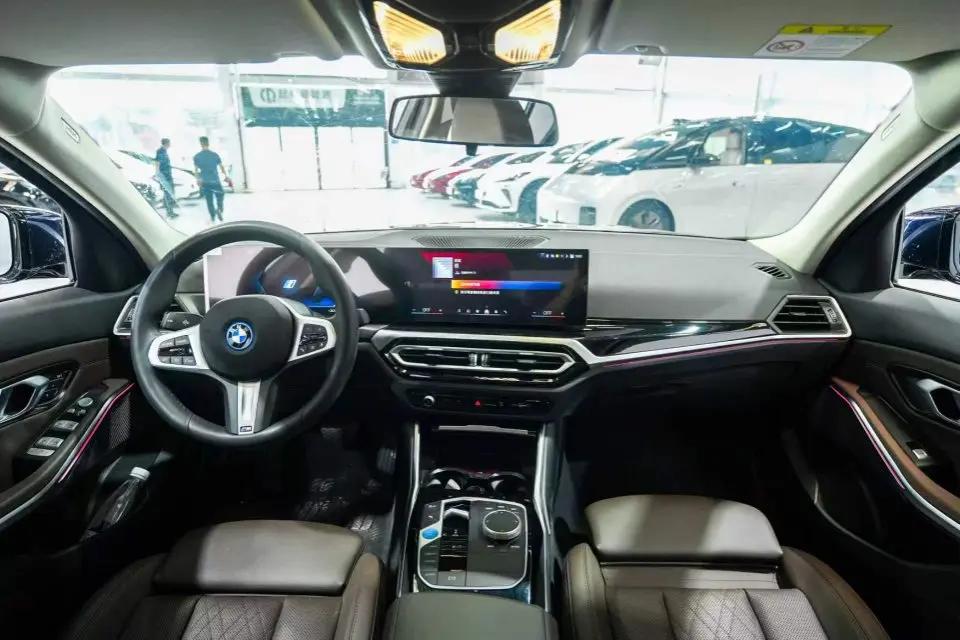 BMW 2024 i3 eDrive 35 L Automatic 5