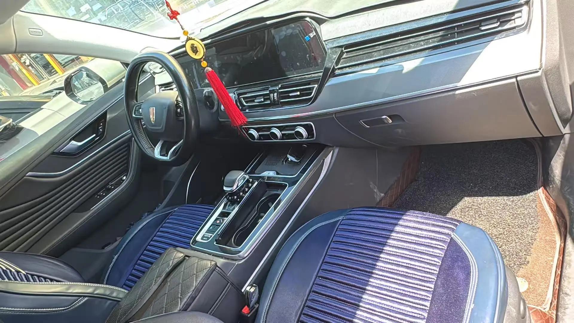 HongQi 2025 HS5 2.0T 4-wheel drive flag enjoy Pro version automatic gear 5