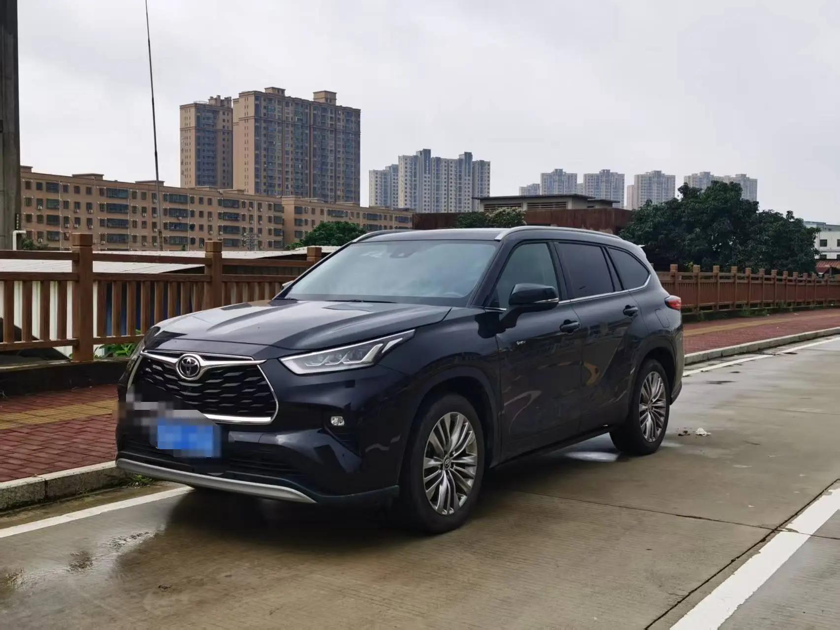 Toyota 2024 Highlander Dual Engine 2.5 Stepless Intelligent Electric Hybrid Four-wheel Drive Extreme Edition 7-seat Automatic Transmission