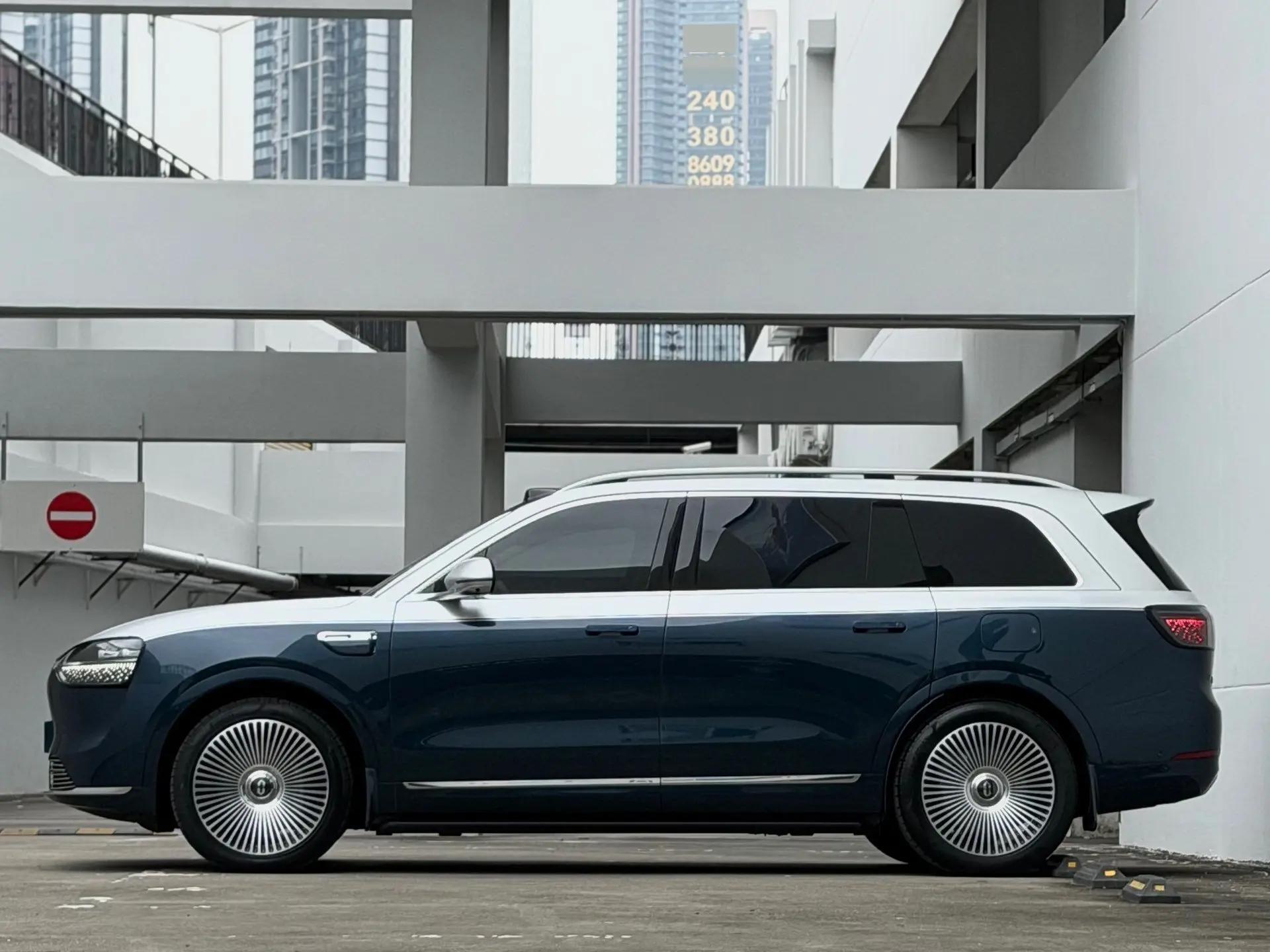 AITO 2025 Model AITO M9 Range-Extended Ultra Version 52kWh 6-Seater Automatic 3