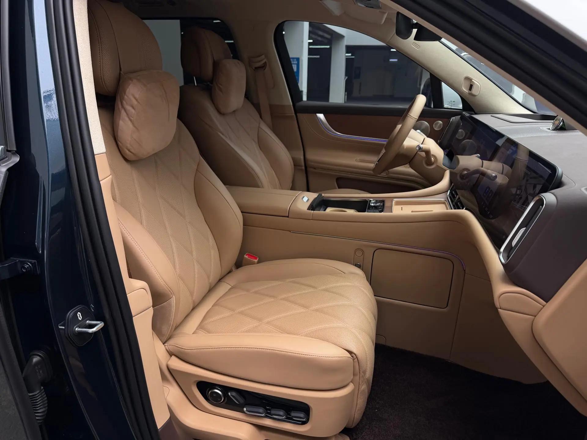 AITO 2025 Model AITO M9 Range-Extended Ultra Version 52kWh 6-Seater Automatic 7