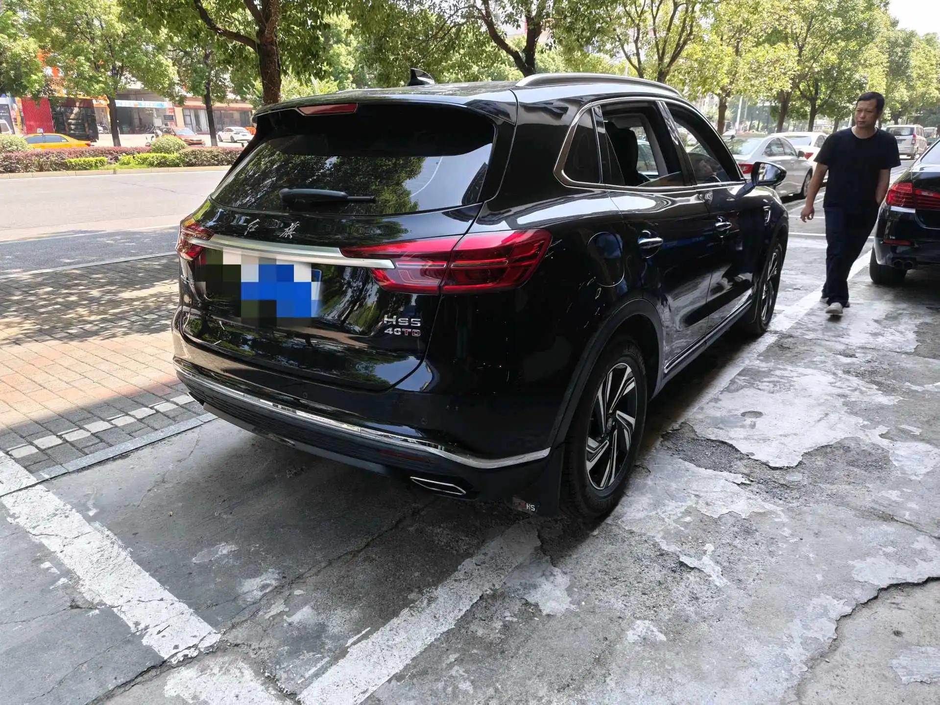 HongQi HS5 2022 2.0T Zhilian Flag Edition 3